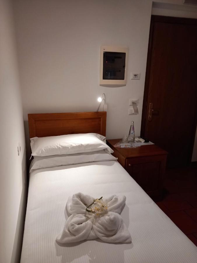 Hotel Italia Sacile Bagian luar foto