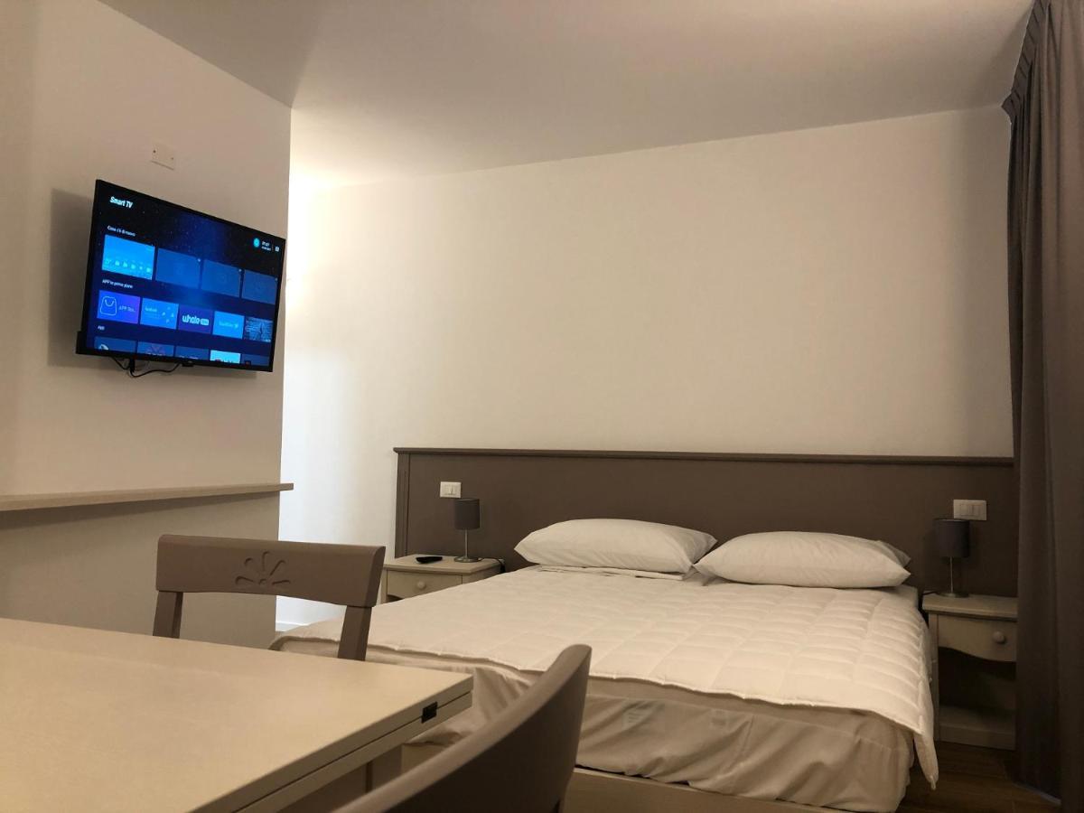Hotel Italia Sacile Bagian luar foto