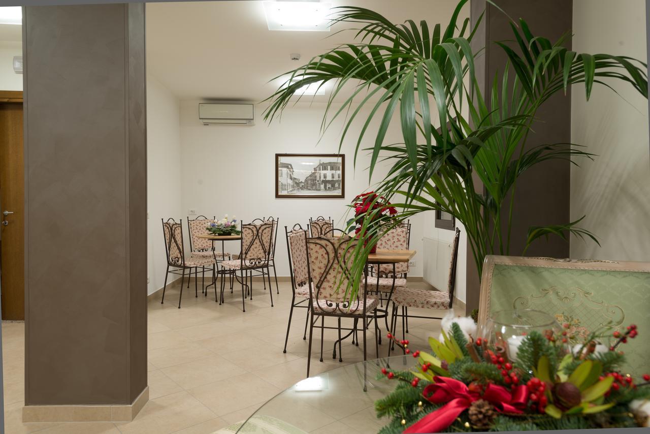 Hotel Italia Sacile Bagian luar foto