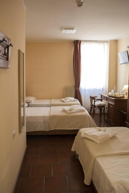 Hotel Italia Sacile Bagian luar foto